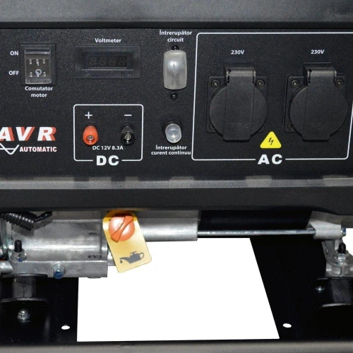 Generator De Curent Pe Benzină Rotakt ROGE3000 3.0 KW, AVR, Voltmetru, Iesire De 12V, Consum de 1,09L/oră