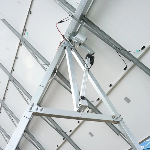 Sistem complet montare, structura tracker solar automat 8.2 KW, est-vest 14 panouri de 590W Breckner Germany