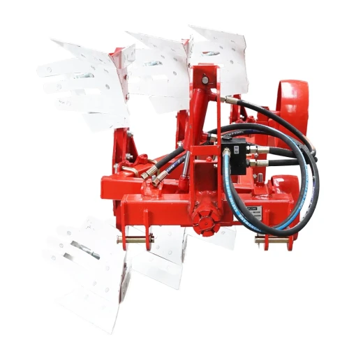 Plug agricol reversibil hidraulic cu 3 trupite, cormane crestate Konig Traktoren, DISGF63