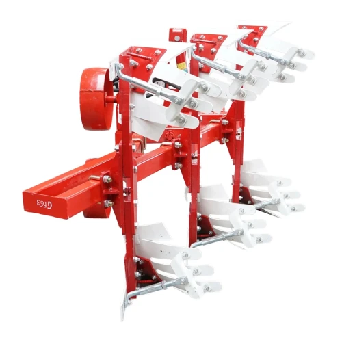 Plug agricol reversibil hidraulic cu 3 trupite, cormane crestate Konig Traktoren, DISGF63