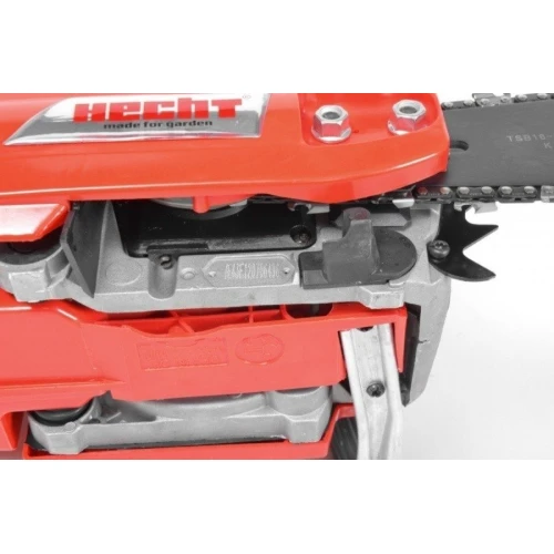 Drujba pe benzina HECHT 45, motor 2 timpi, putere 2.7 CP, capacitate cilindrica 45 CC, lungime lama 40 cm