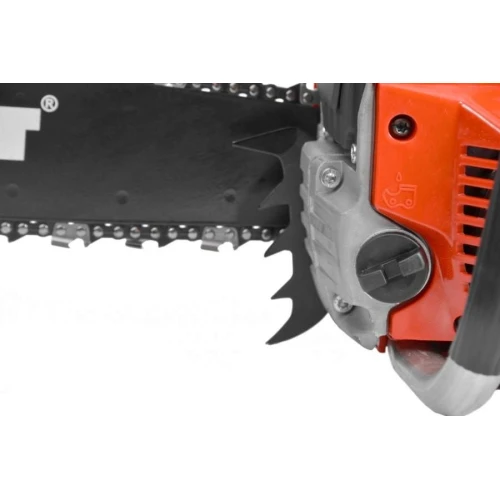 Drujba pe benzina HECHT 45, motor 2 timpi, putere 2.7 CP, capacitate cilindrica 45 CC, lungime lama 40 cm