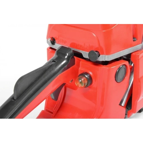 Drujba pe benzina HECHT 45, motor 2 timpi, putere 2.7 CP, capacitate cilindrica 45 CC, lungime lama 40 cm