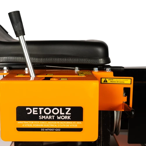 Mini tractor Detoolz, 17cp, 530cc, motor pe motorina 4T, 4X4, 4 viteze, pornire electrica, 2 cutii de viteze