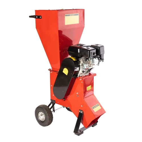 Tocator pentru crengi Micul Fermier, 76mm, motor benzina 6.5CP pentru rumegus