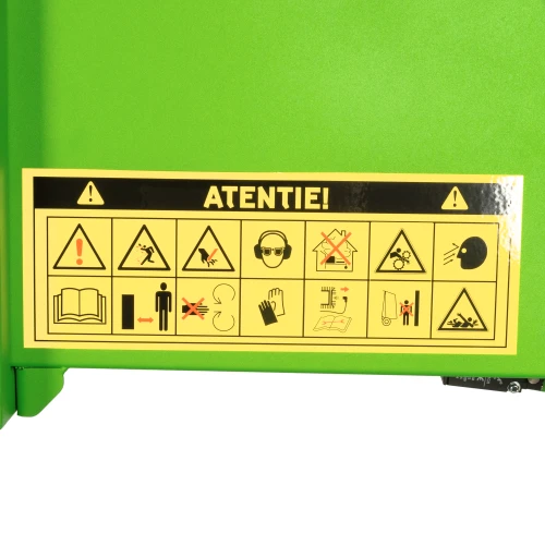 Tocator crengi Micul Fermier, motor benzina 18CP, diametru maxim de taiere 120mm, cu carlig de remorcare, pentru brichete