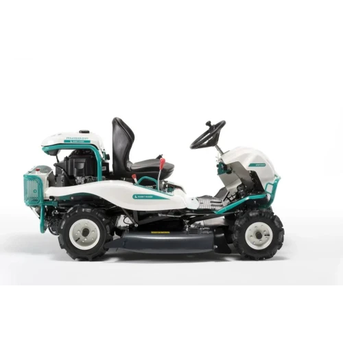 Tractor De Taiat Vegetatie 4x4 OREC RM982F, Motor Briggs and Stratton Vanguard de 23 CP, înălţimea de tăiere 5-12.5cm