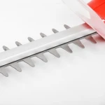 Trimmer electric pentru tuns gardul viu HECHT 6020, lungimea lamei 25 cm, acumulator Li-Ion 20 V, 2 Ah, fara acumulator, fara incarcator