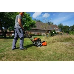 Motocoasa cu cap cu fir HECHT 5056, motor 4 timpi, capcitate cilindrica 175 CC, latime lucru 56 cm, inaltime de lucru ajustabila