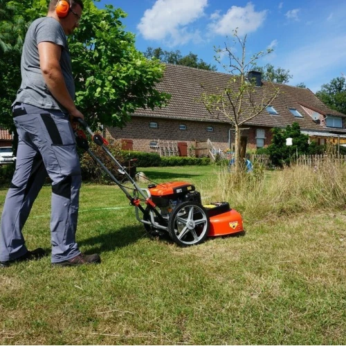 Motocoasa cu cap cu fir HECHT 5056, motor 4 timpi, capcitate cilindrica 175 CC, latime lucru 56 cm, inaltime de lucru ajustabila