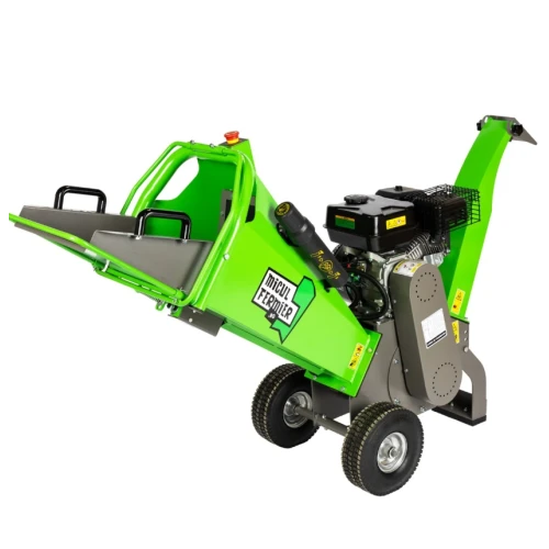 Tocator de crengi Micul Fermier, motor benzina 7 CP, 100 mm diametru maxim de taiere, pentru rumegus