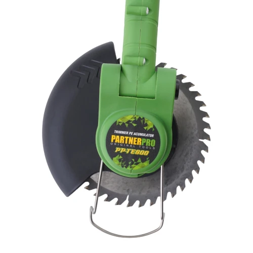  Set multifuncțional pe acumulator: foarfecă de grădină, fierăstrău cu lanț, trimmer și tijă telescopică PARTNERPRO, 2 acumulatori, brushless PP-FFTP 7 IN 1 