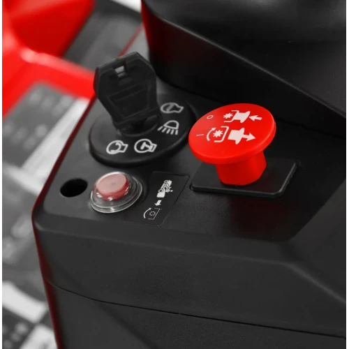 Tractoras pentru tuns iarba Hecht5386