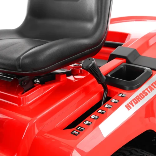 Tractoras pentru tuns iarba Hecht5386